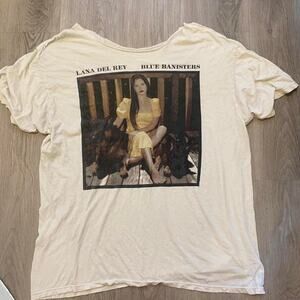 Lana del ray off the shoulder shirt